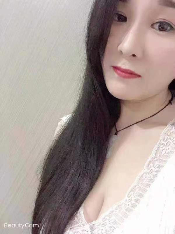 白云东平大胸微胖服务型